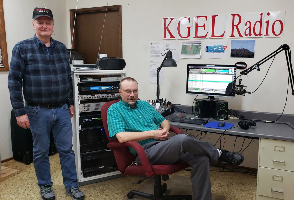 kgel-bob-dennis-1200px Dennis Painter and Bob Steingas in the KGEL Radio studio